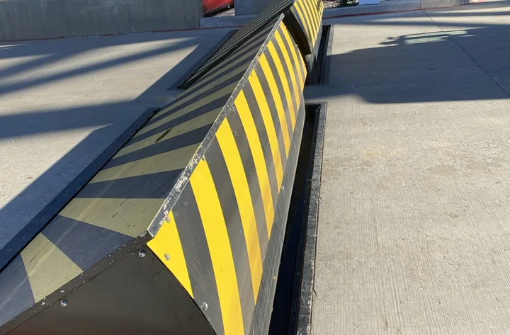 Retractable Bollards and Wedge Barriers Image 03